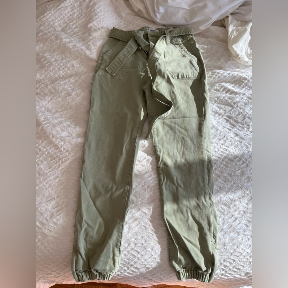 Paige cargo pant with belt and button up. Light army green color.
